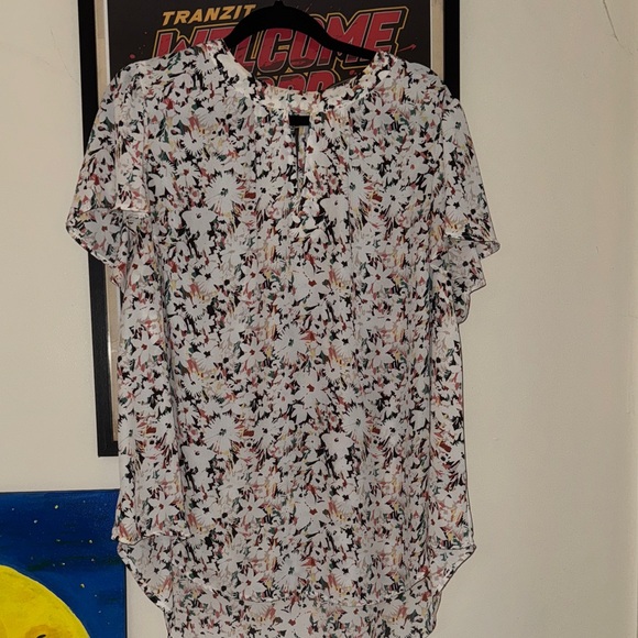 Torrid Floral Blouse - multi color NWOT - Picture 1 of 5